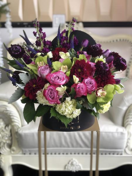 Stunning Dahlias, Scabiosa, and Veronica with a garden style hat box